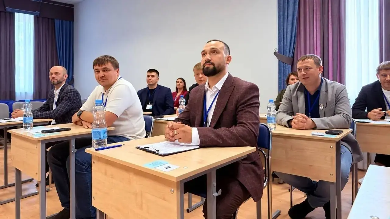 👷‍На предприятиях ПМХ и Промсорт стартовал первый этап конкурса «Лучший наставник-2026». В этом году он проходит уже в третий раз | Сетка — социальная сеть от hh.ru