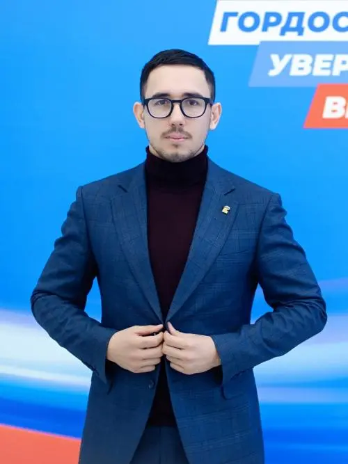 Никита Леонов