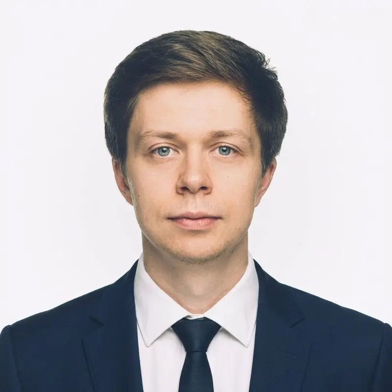 Дмитрий Бобровский