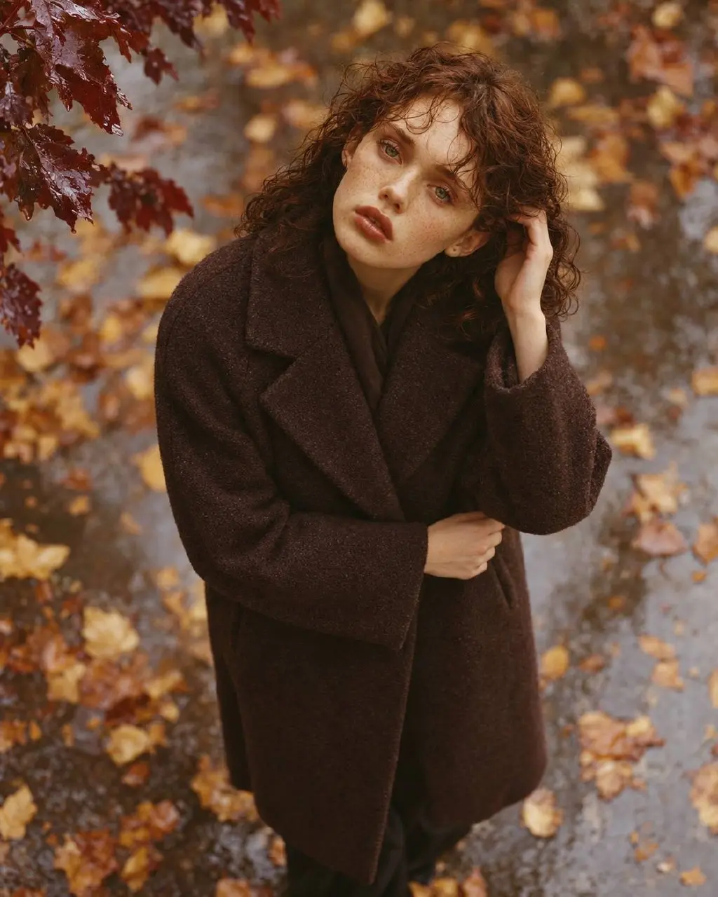 Кажется, я только что захотела это пальто 🤎🍂
Устроила ему целую AI-фотосессию💋 (p.s. пальто от Zarina)
Хотелось максимально сохранить его крой, посадку и фактуру | Сетка — социальная сеть от hh.ru
