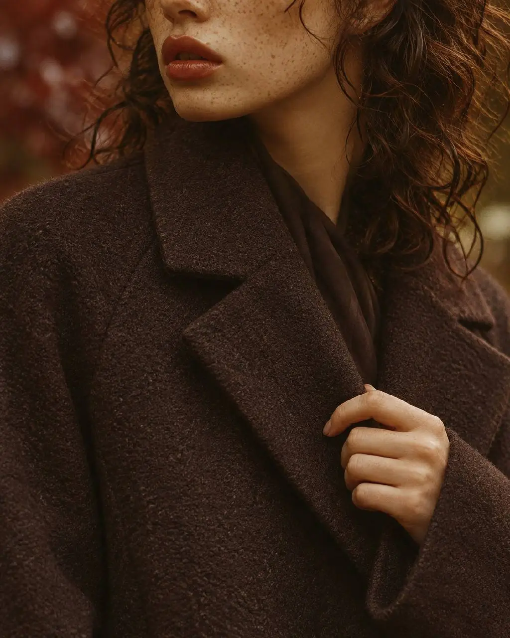 Кажется, я только что захотела это пальто 🤎🍂
Устроила ему целую AI-фотосессию💋 (p.s. пальто от Zarina)
Хотелось максимально сохранить его крой, посадку и фактуру | Сетка — социальная сеть от hh.ru