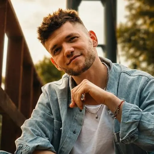 Александр Макаров