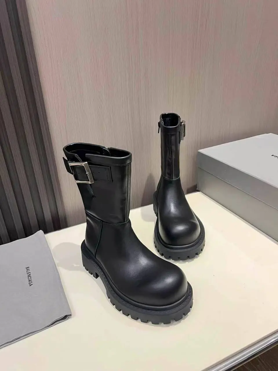 ▪️Премиум
▪️В наличии 36-41 размеры
▪️Цена 20.500₽
▪️Доставка-примерка по Москве
▪️ @byMarybelle
▪️Отправка в регионы ✈️ в этот же день | Сетка — социальная сеть от hh.ru