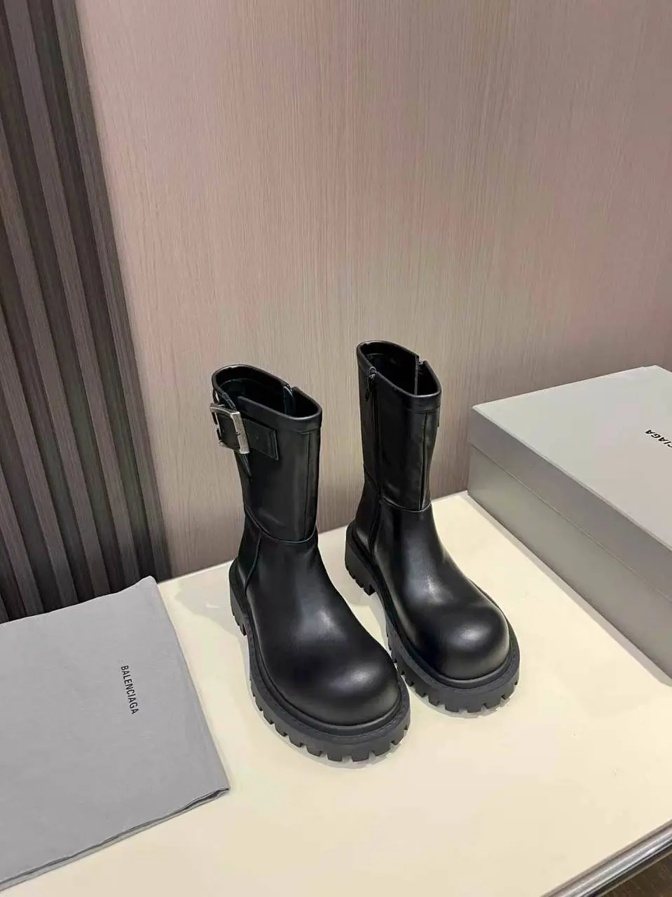 ▪️Премиум
▪️В наличии 36-41 размеры
▪️Цена 20.500₽
▪️Доставка-примерка по Москве
▪️ @byMarybelle
▪️Отправка в регионы ✈️ в этот же день | Сетка — социальная сеть от hh.ru