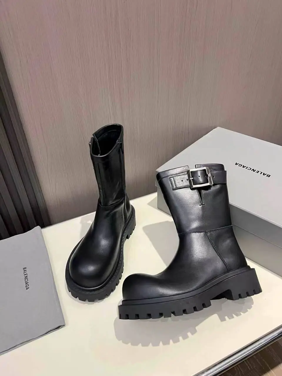 ▪️Премиум
▪️В наличии 36-41 размеры
▪️Цена 20.500₽
▪️Доставка-примерка по Москве
▪️ @byMarybelle
▪️Отправка в регионы ✈️ в этот же день | Сетка — социальная сеть от hh.ru