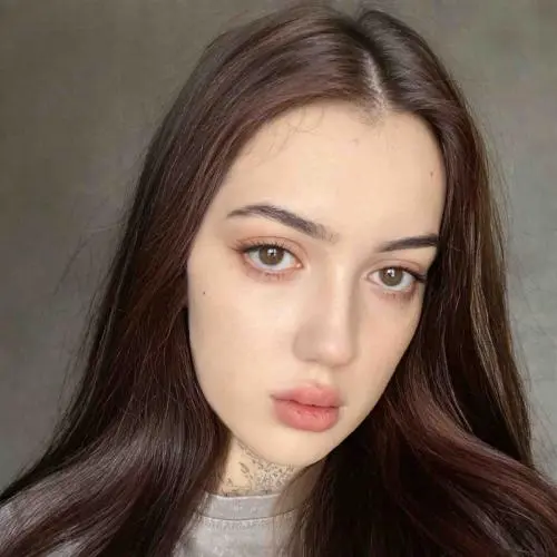 Елена Скуратова
