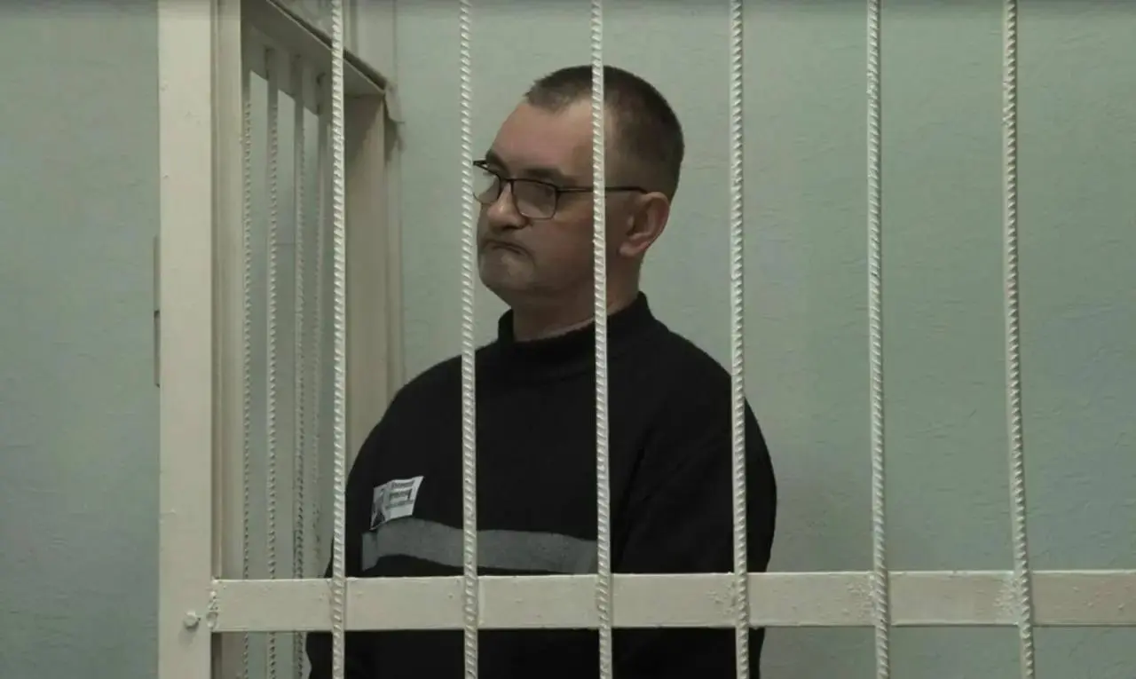 «Работяг судят, а как же директор?»
В Кировском райсуде рассматривается дело о торговле данными умерших. Главный вопрос, который повис в зале суда, сформулирован в заголовке | Сетка — социальная сеть от hh.ru