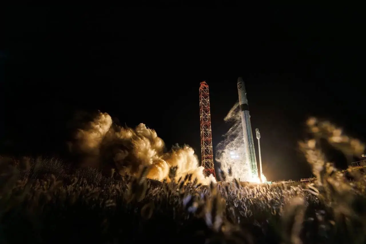 ► Роскосмос: В системе управления ракетой «Союз-5» впервые применили процессор «Эльбрус»
«В ее системе управления впервые применен отечественный восьмиядерный процессор "Эльбрус" | Сетка — социальная сеть от hh.ru