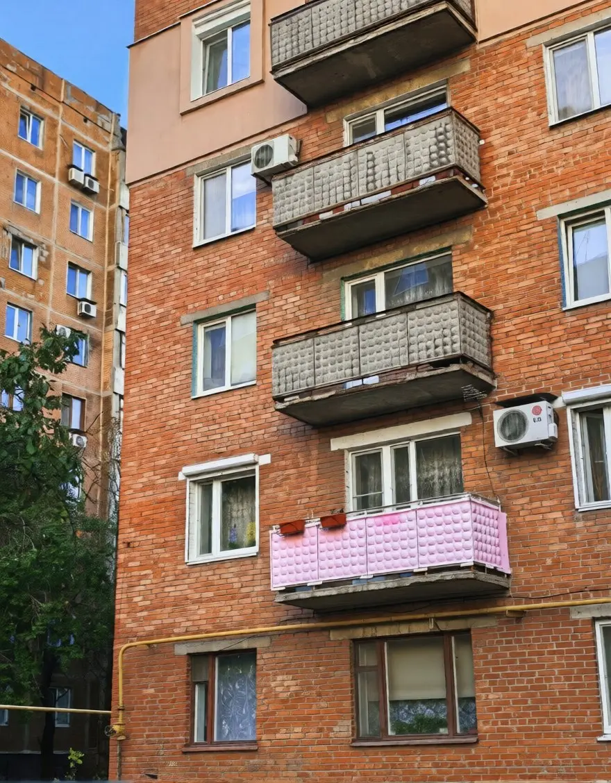 Стильный балкон на Зелёном в Макеевке | Сетка — социальная сеть от hh.ru