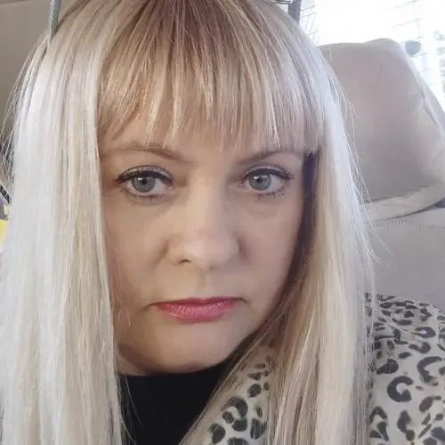 Елена Попова