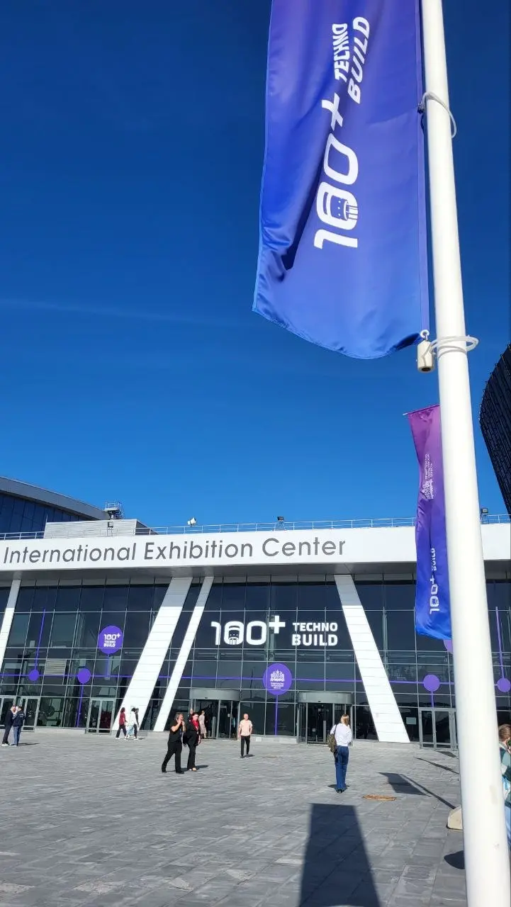 В Екатеринбурге идет неделя форума 100+ TechnoBuild - одно из важнейших профильных событий в девелопменте.
По традиции выступаю в секциях продаж и маркетинга, делюсь опытом и практическими кейсами | Сетка — социальная сеть от hh.ru