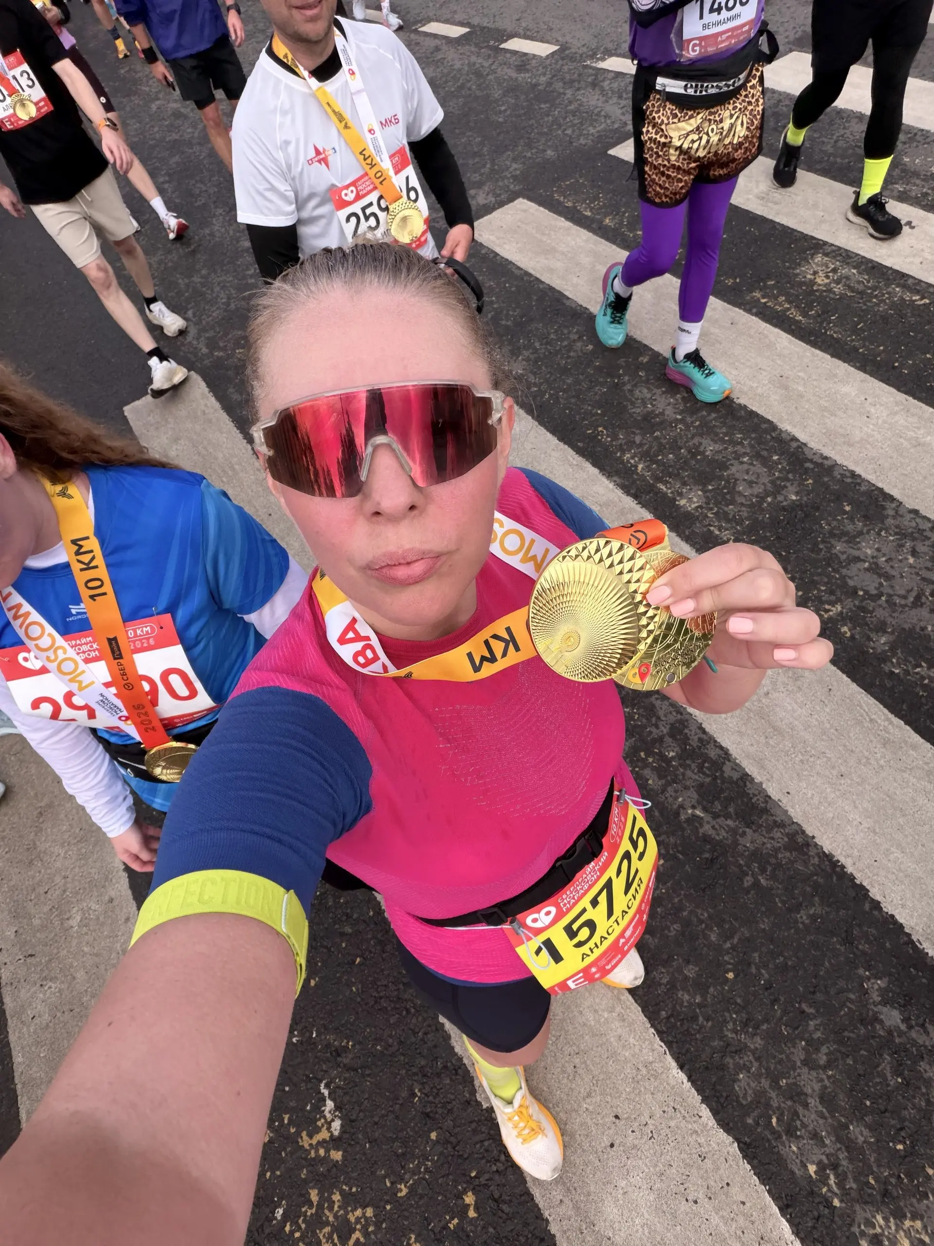 Отгремел Московский марафон, но беганутые держатся не только на нём! 🏃‍♀️
Например:
● 3 октября | Москва
Выходные балуют разнообразием на любой вкус:
Кросс «Быстрый пёс»: 2 км в Битцевском лесу со сво... | Сетка — социальная сеть от hh.ru
