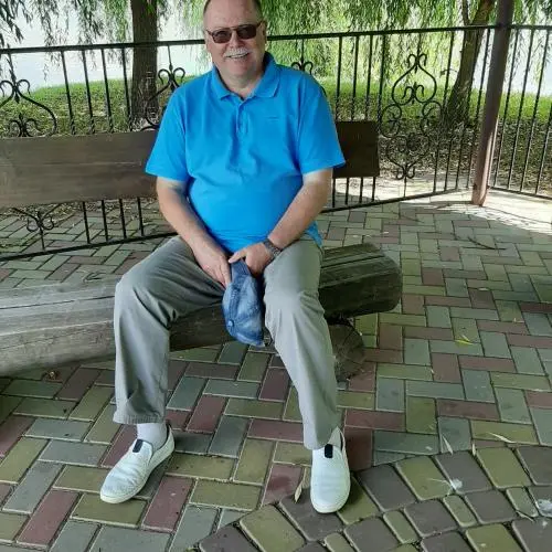 Валерий Симаков