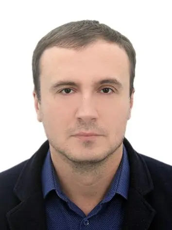 Артем Артюхов