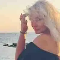 ИРИНА СВАТУСЬ