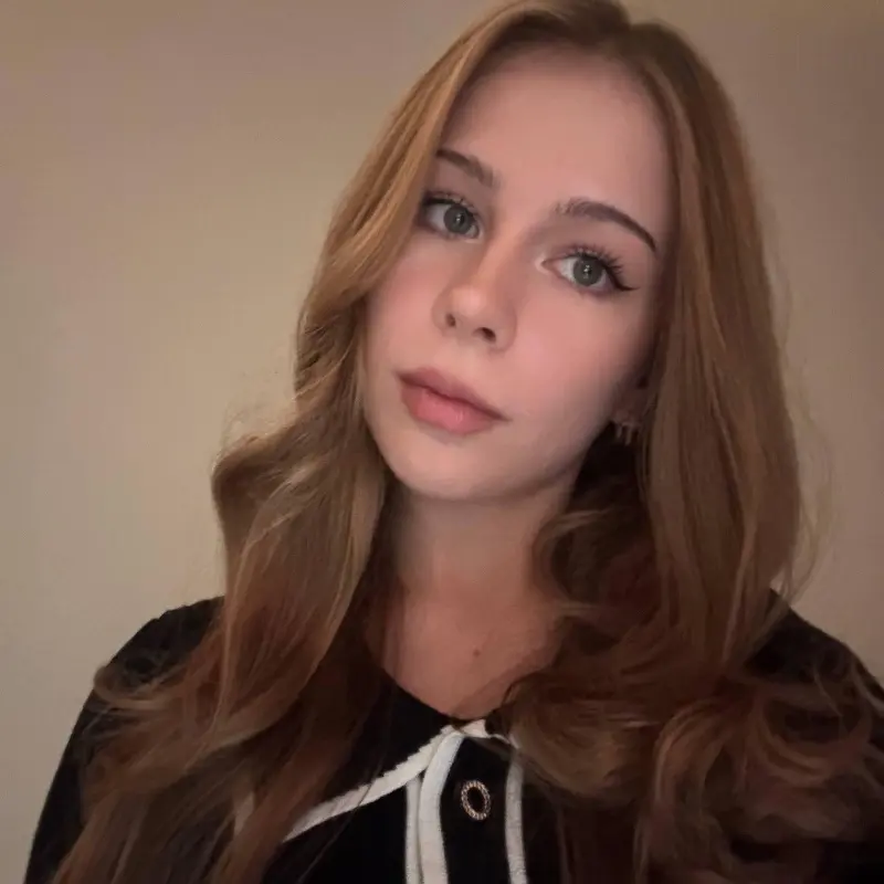 Анна Бурцева