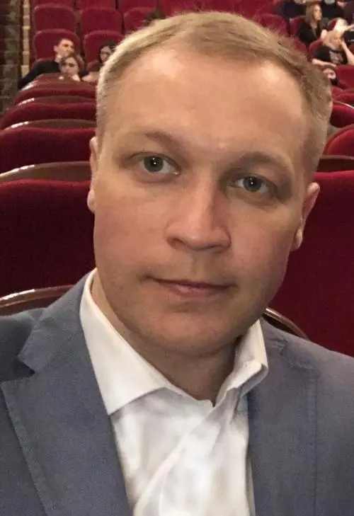 Владислав Комаров