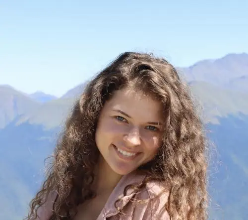 Анна Антонова