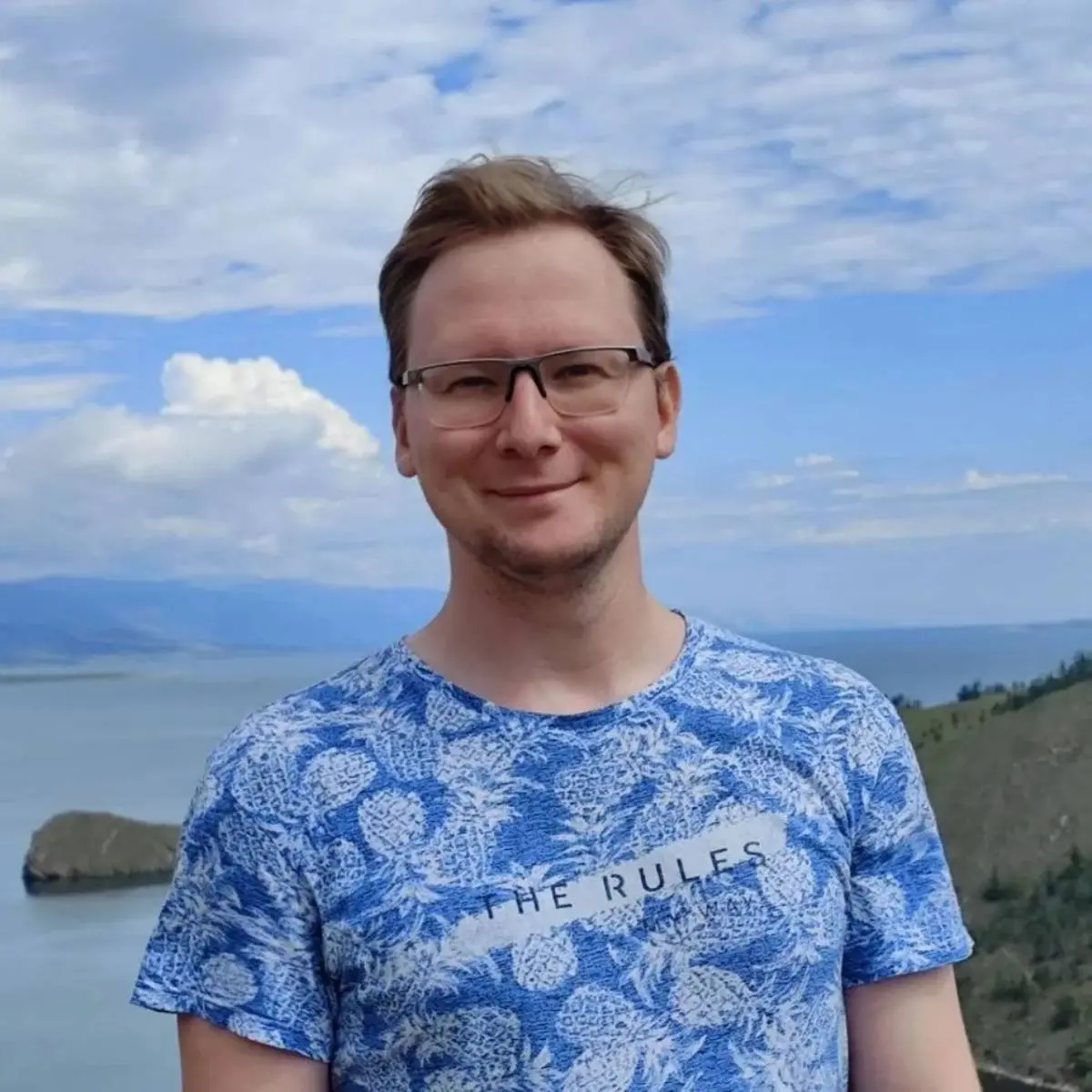 Андрей Смирнов
