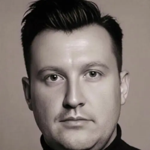 Денис Зотов