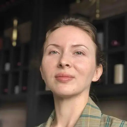 Елена Пестова