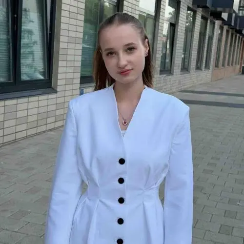 Елена Кокорина