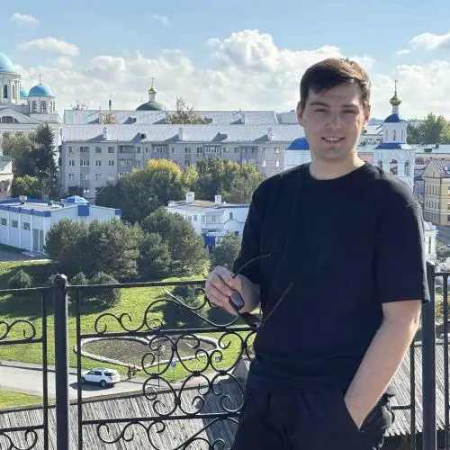Илья Дикарев