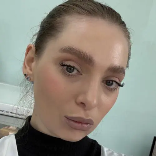Ангелина Романенкова 