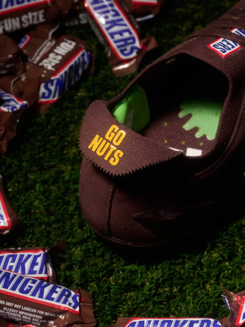 Настоящие сникерсоходы выпустил Snickers в коллабе с Adidas | Сетка — социальная сеть от hh.ru