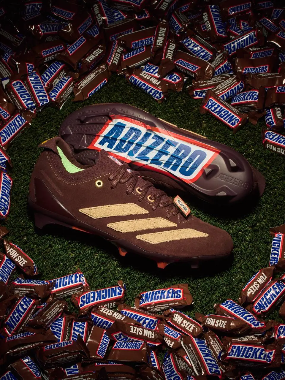 Настоящие сникерсоходы выпустил Snickers в коллабе с Adidas | Сетка — социальная сеть от hh.ru