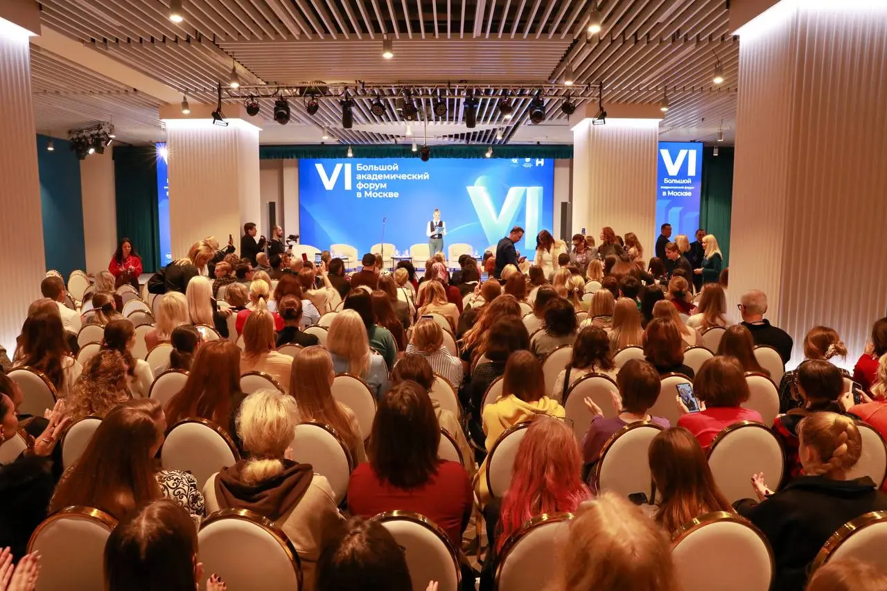 Начинают приходить первые фотоотчеты с основного дня БАФ
Благодарим за развернутый репортаж фотографа-портретиста Ксению Пироговскую @KseniyaPirogovskaya
Автор собственных фотопооектов и выставок, сре... | Сетка — социальная сеть от hh.ru
