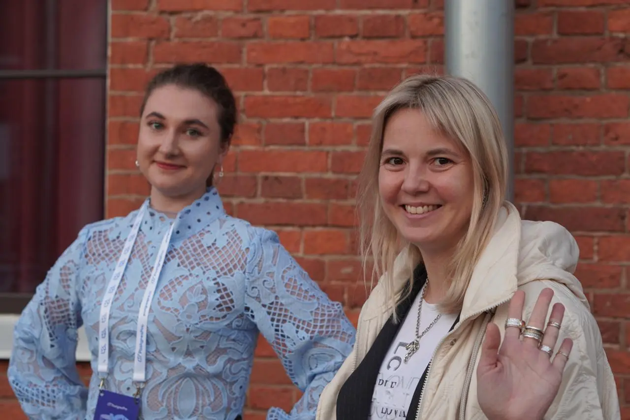 🐘 Начинаем PGMeetup.СПб! На регистрации — участники, в конкурсах — мерч, в программе — вопросы, от которых у DBA дергается глаз | Сетка — социальная сеть от hh.ru