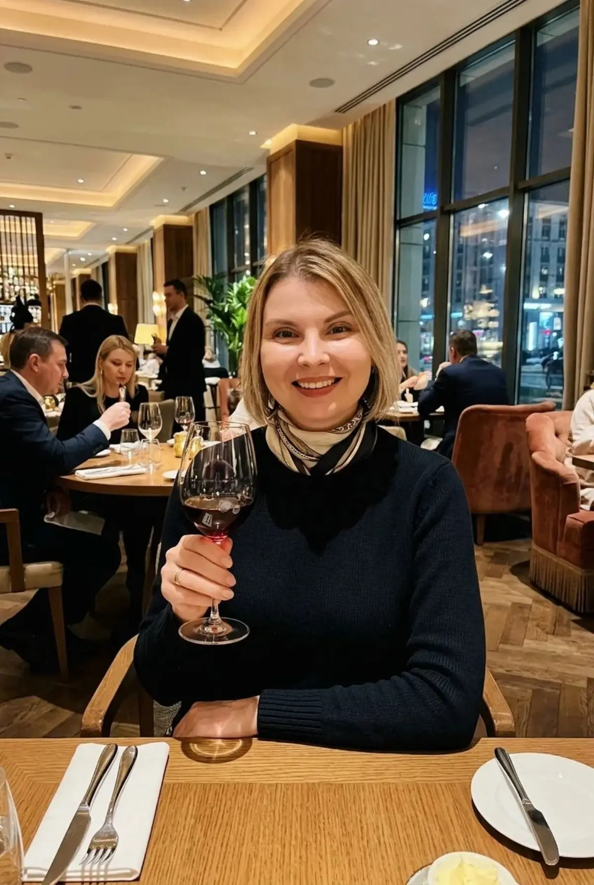 Всем пятница 🍾🍇 | Сетка — социальная сеть от hh.ru