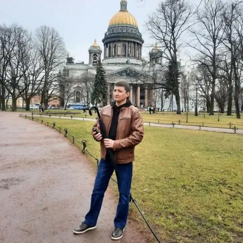 Максим Шапошников