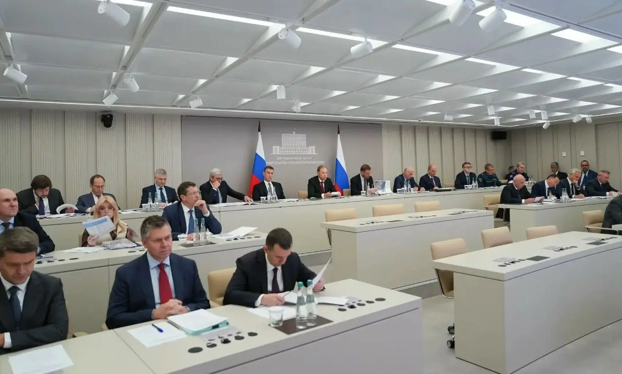 Глава Минстроя России Ирек Файзуллин принял участие заседании подкомиссии по обеспечению бесперебойного функционирования отдельных отраслей экономики
Заседание состоялось под руководством первого вице... | Сетка — социальная сеть от hh.ru