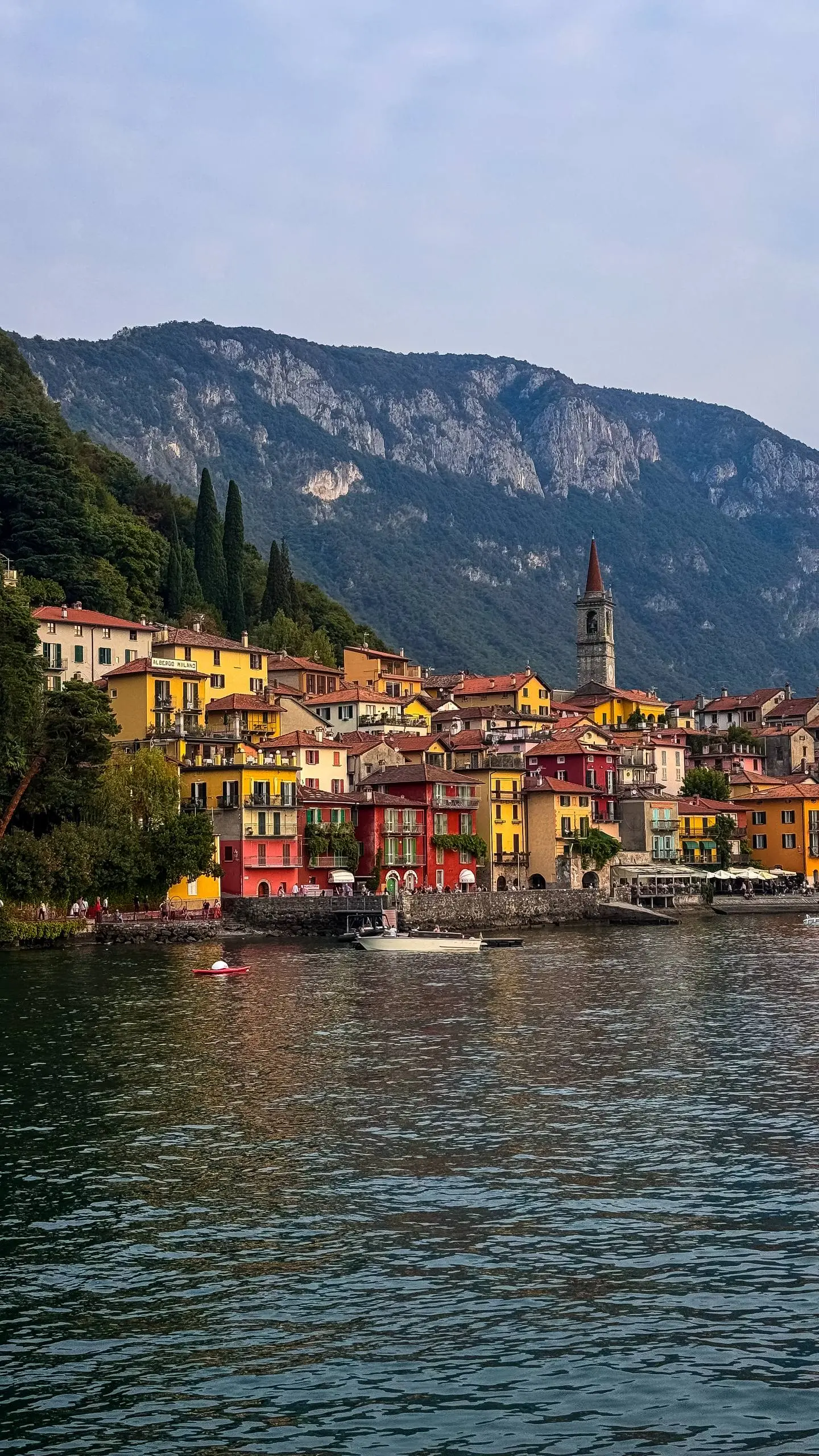 Lago di Como, che bello ❤️
Такие фотокарточки я должен сохранить тут. Pinterest в реальной жизни. Нереальная, выдающаяся красота озеро Комо и его окрестностей | Сетка — социальная сеть от hh.ru