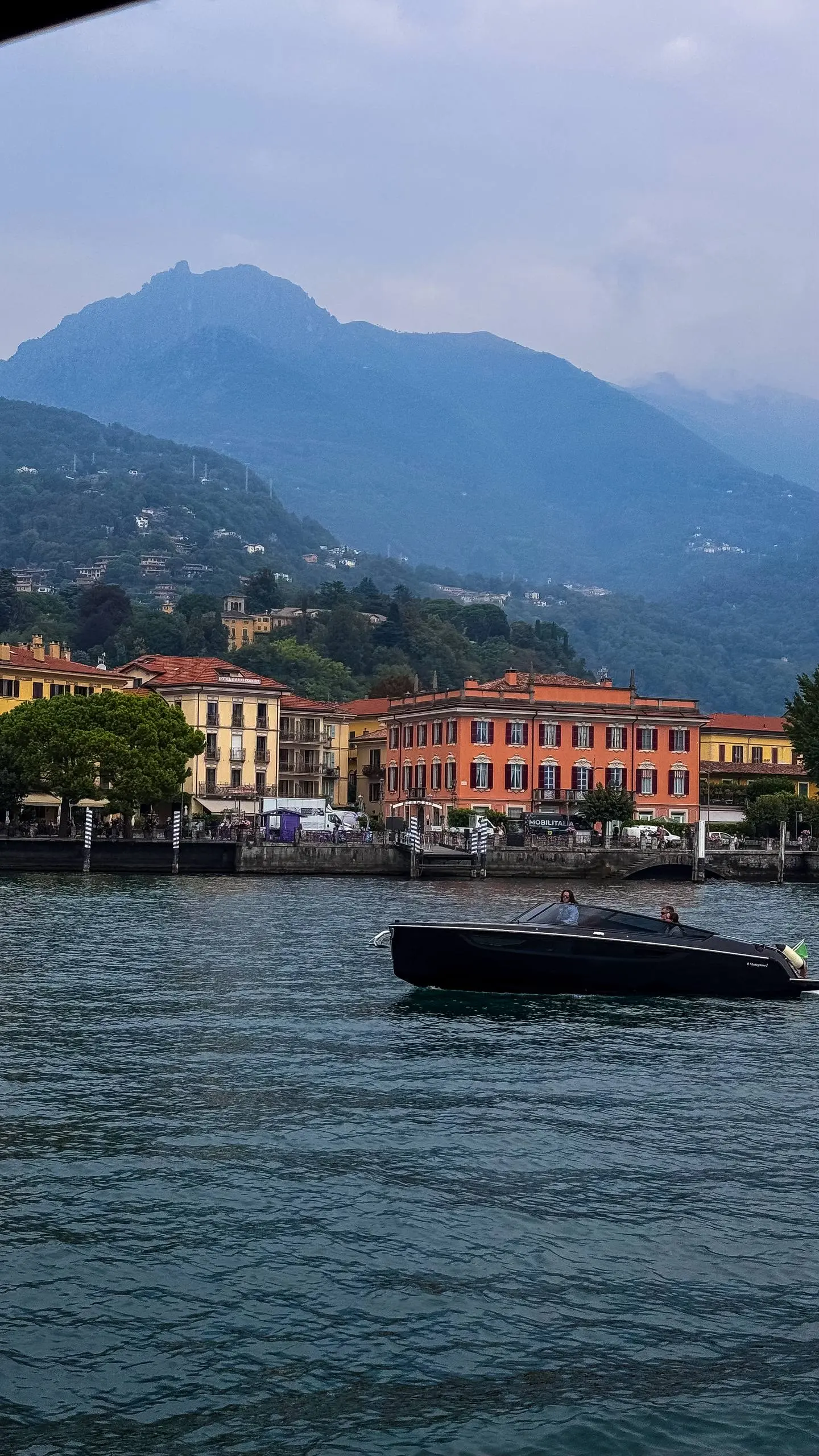 Lago di Como, che bello ❤️
Такие фотокарточки я должен сохранить тут. Pinterest в реальной жизни. Нереальная, выдающаяся красота озеро Комо и его окрестностей | Сетка — социальная сеть от hh.ru