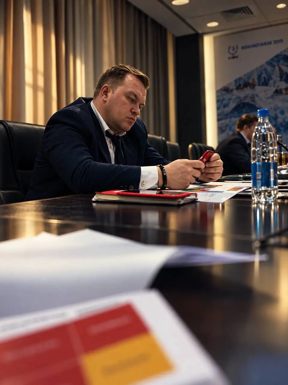 Иногда полезнее всего посмотреть на проект, команду или собственную жизнь именно тогда, когда всё идёт не по плану.
Не в момент успеха.
Не после красивого финала | Сетка — социальная сеть от hh.ru