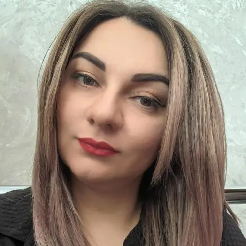 Александра Михайлова