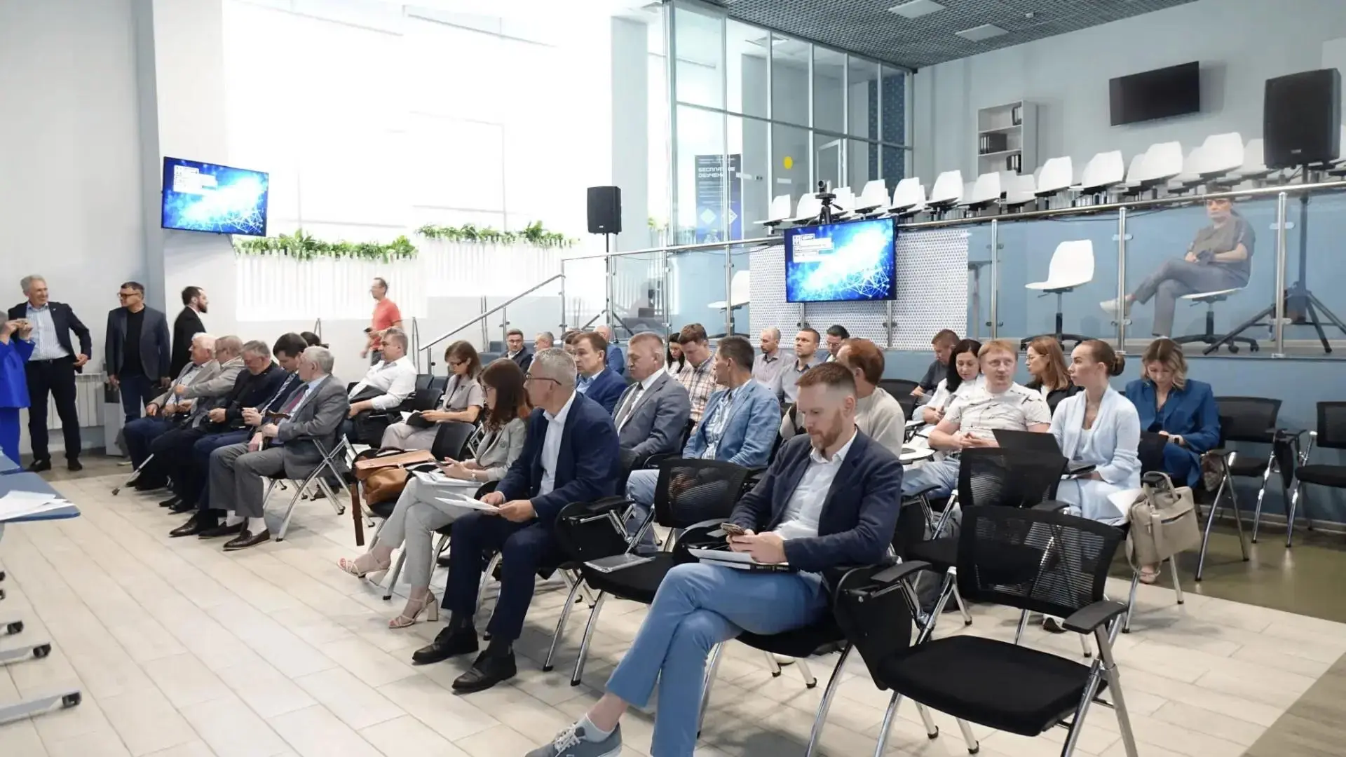 🚀 ИИ, стандарты и будущее инженерного образования
Уважаемые коллеги, приглашаю присоединиться по ссылке ниже - 5 октября в Красноярске пройдет открытое заседание экспертного совета по цифровому развит... | Сетка — социальная сеть от hh.ru