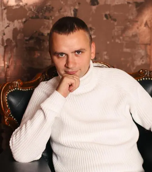 Максим Хаев