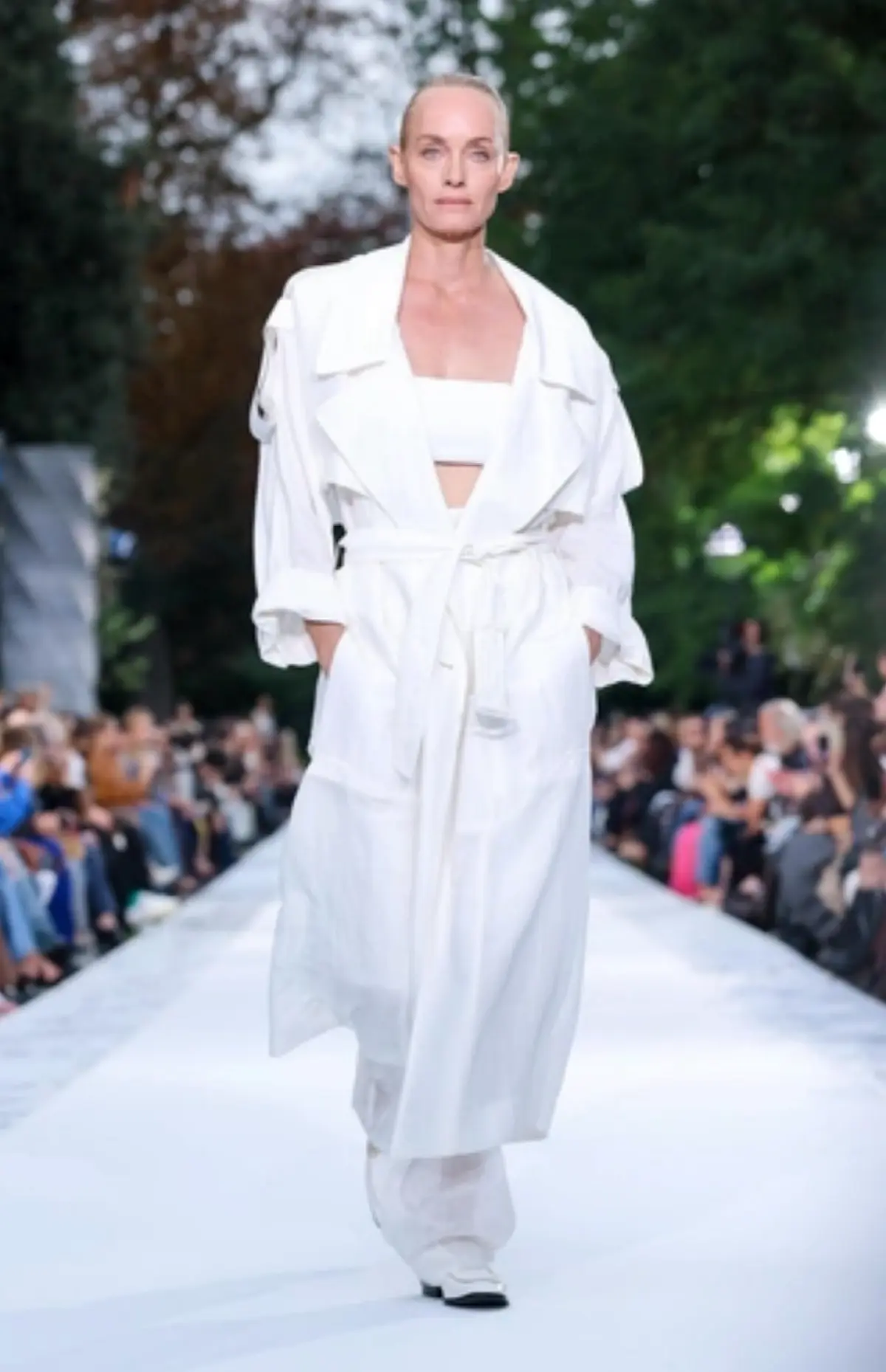 Stella McCartney: одежда снова становится высказыванием | Сетка — социальная сеть от hh.ru