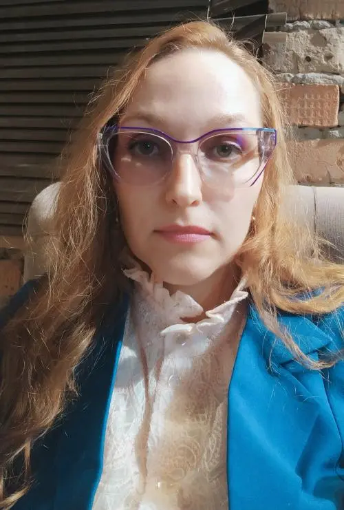 Елена Назарова