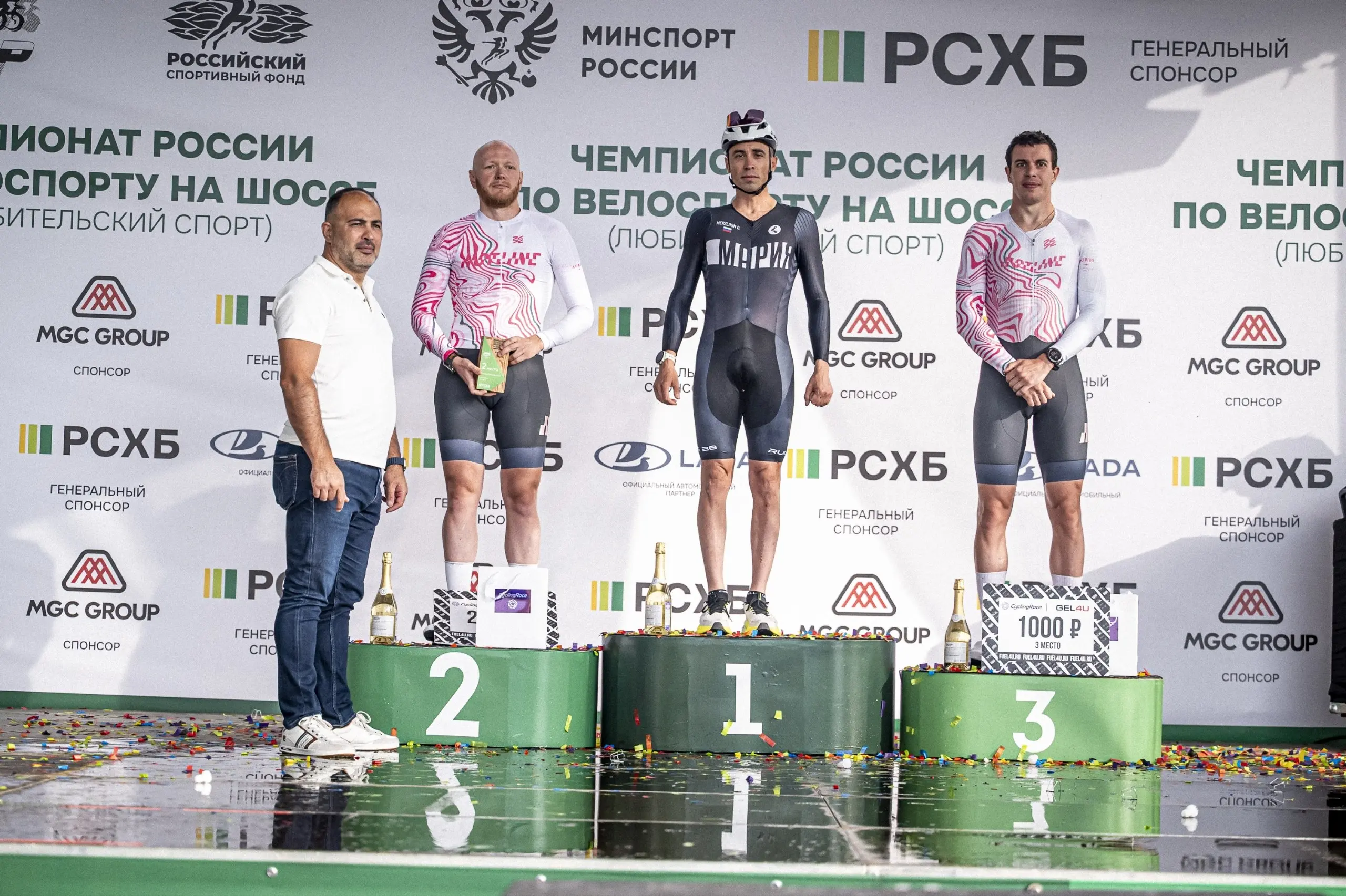 42,2 + 21,1 + 12 + 10 + 25 + 100. Есть версии?
Нет, это не новая формула расчёта KPI. Это несколько недель из спортивной жизни Beetl.
🏃‍♂️ Начнём с Михаила Митрошкина | Сетка — социальная сеть от hh.ru