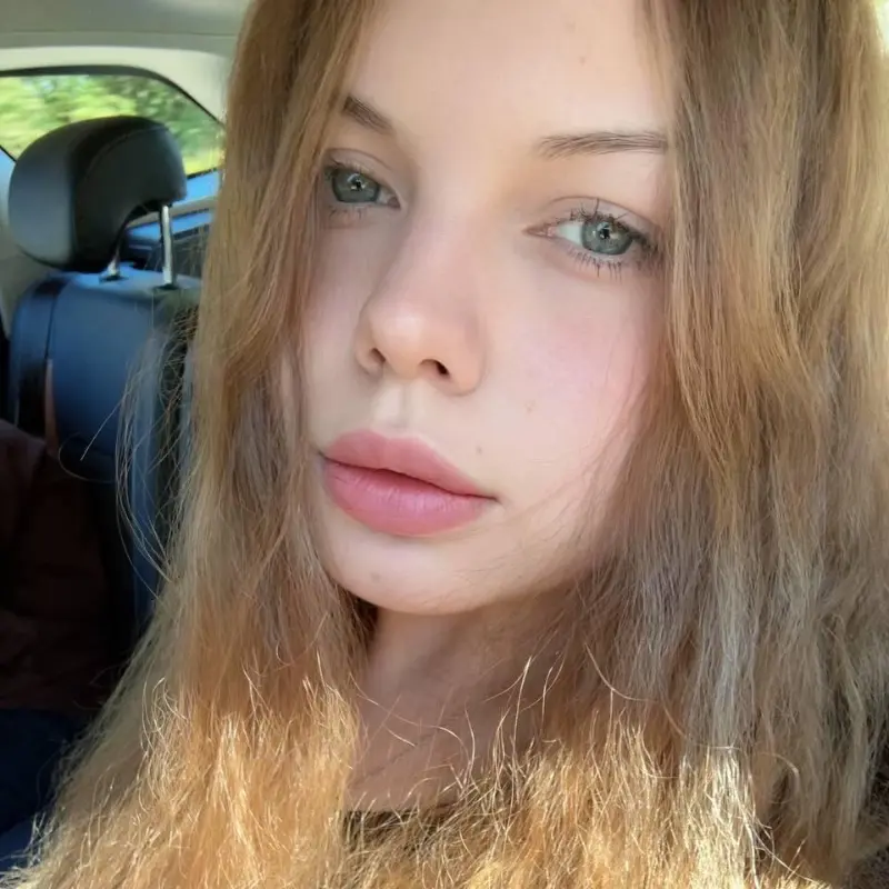 Элина Сальникова