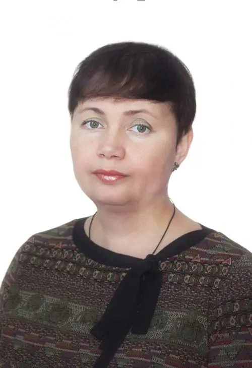 Елена Гусарова