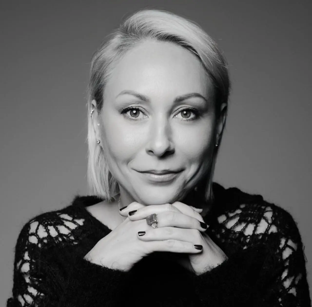 Марина Руднева покидает пост управляющего партнера девелоперской компании Vos'hod. Об уходе она сообщила в своих соцсетях.
Руднева стояла у истоков создания компании в 2019 году | Сетка — социальная сеть от hh.ru