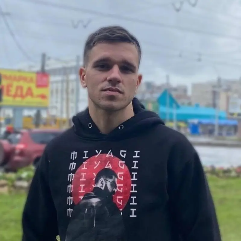 Владислав Саенко