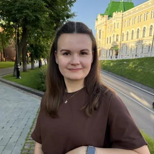 Полина Шешменева