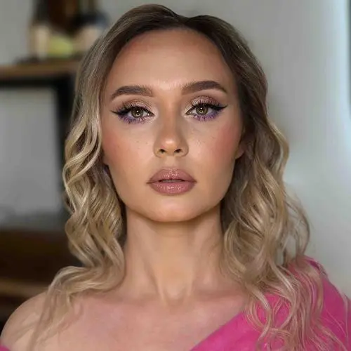 Анна Алексеева